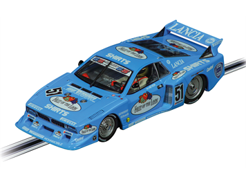 Carrera D132 20032029 Lancia Beta Montecarlo Turbo "Fruit of the Loom, No.51"