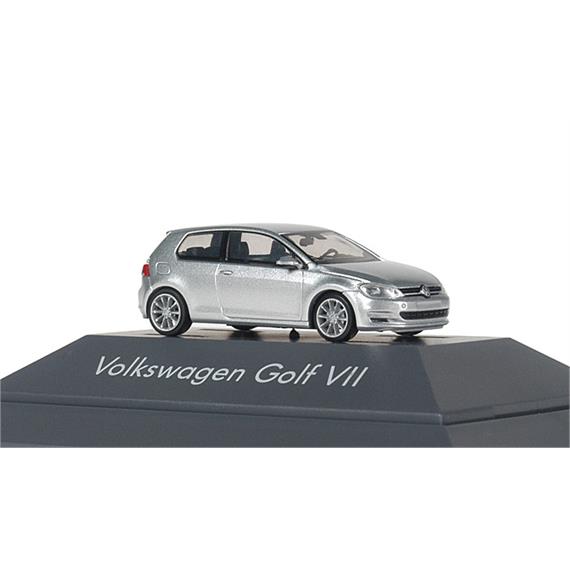 Rietze 21822 VW Golf 7 2türig reflexsilber metallic