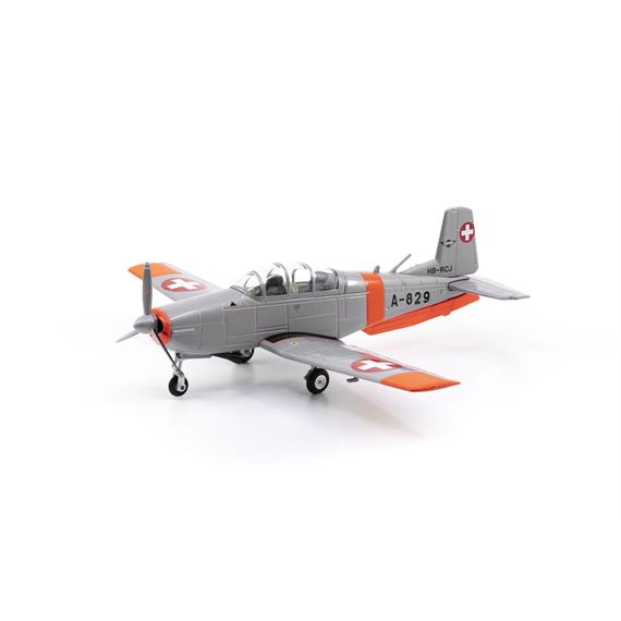 ACE 001301 Pilatus P-3 A-829 inklusive Chromständer - Massstab 1:72