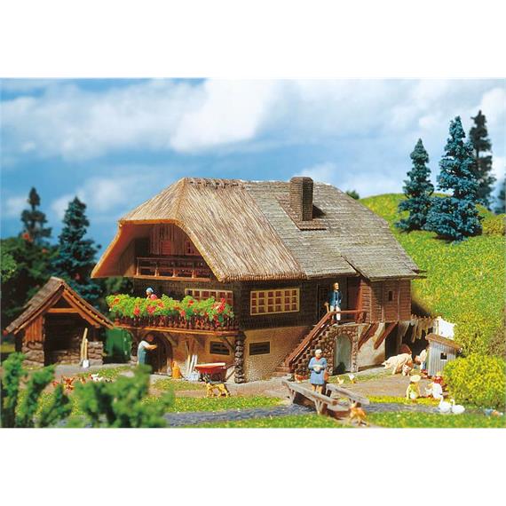 Faller Hobby 131379 Schwarzwälder Bauernhaus H0