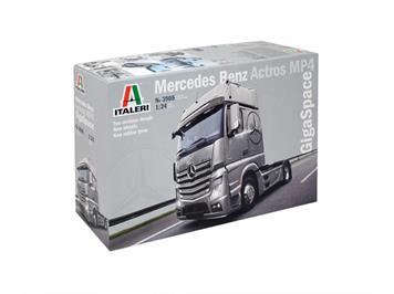 Italeri 3905 Mercedes Benz Actros MP4 Gigaspace - Massstab 1:24