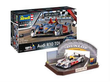 Revell 05682 Geschenkset Audi R10 TDI LeMans + 3D, Maßstab: 1:24